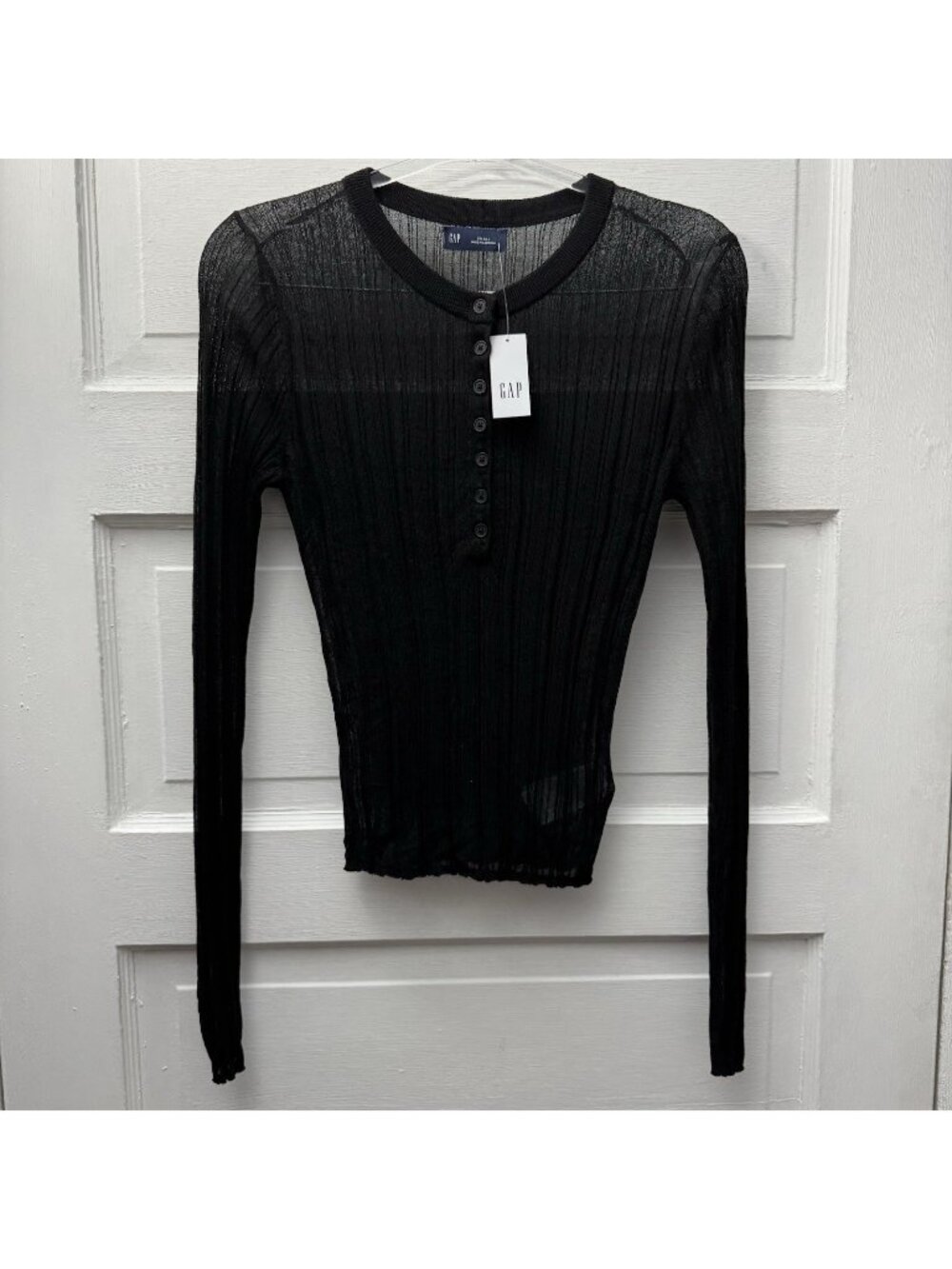 GAP NWT Sheer Rib Knit Henley Top Black Long Sleeve Semi Sheer Size Small